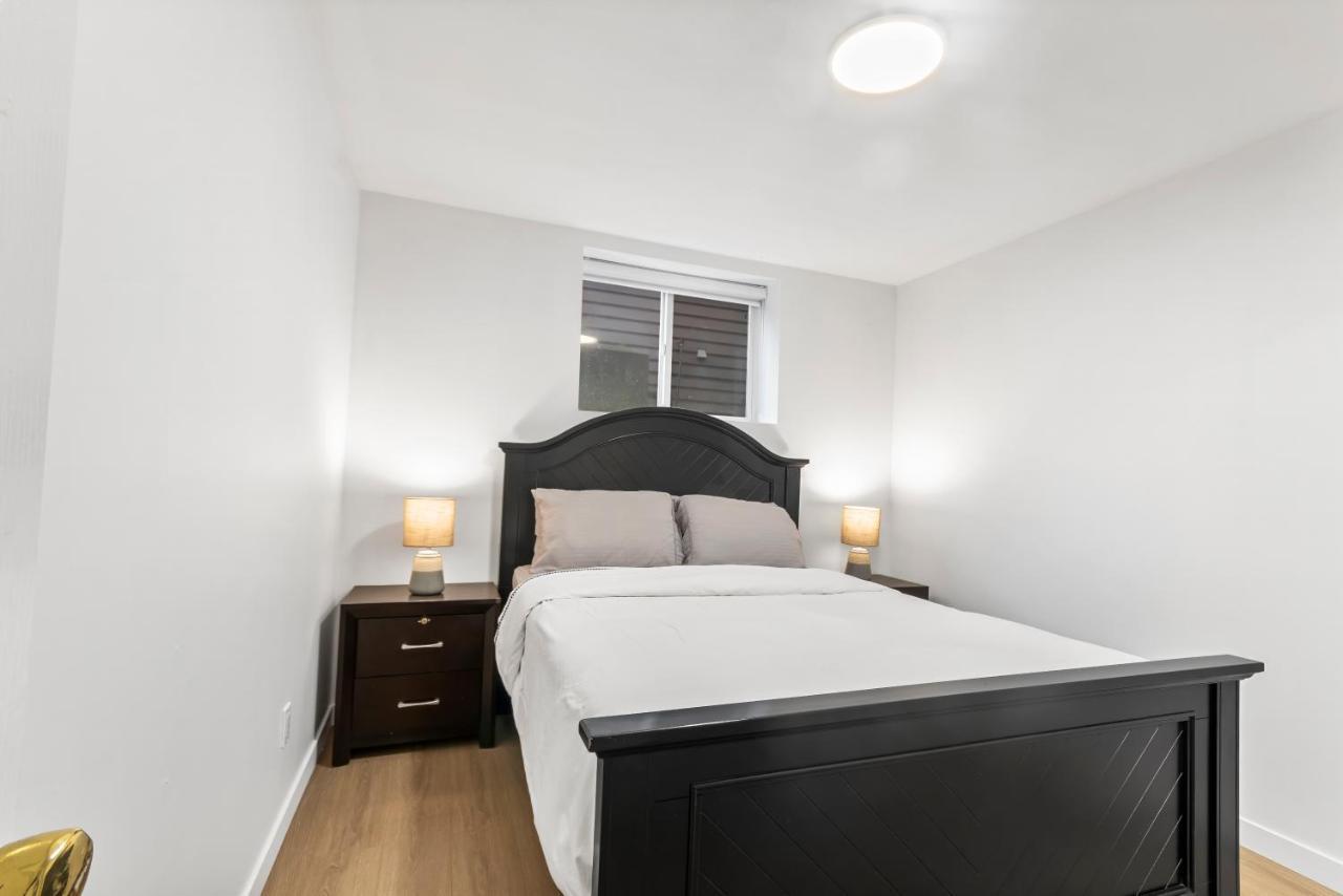 Pristine 3 Beds 2 Washroom Guest Suite Surrey Exterior photo