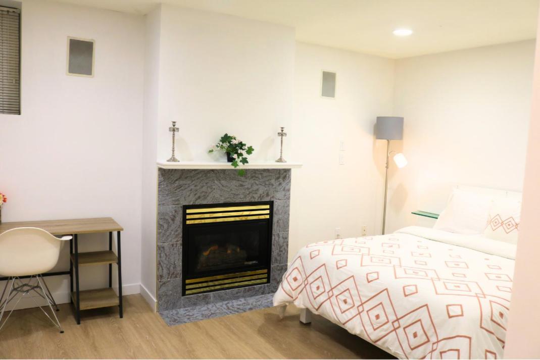 Pristine 3 Beds 2 Washroom Guest Suite Surrey Exterior photo
